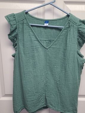 Old Navy Dried Herb Sage Green crinkle guaze V-Neck Ruffle Sleeve Blouse Top L